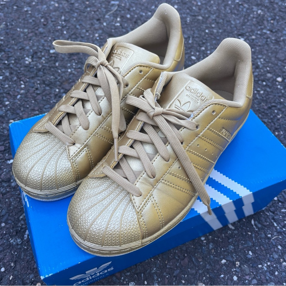 Adidas Metallic Gold Sneakers - Picture 3 of 8